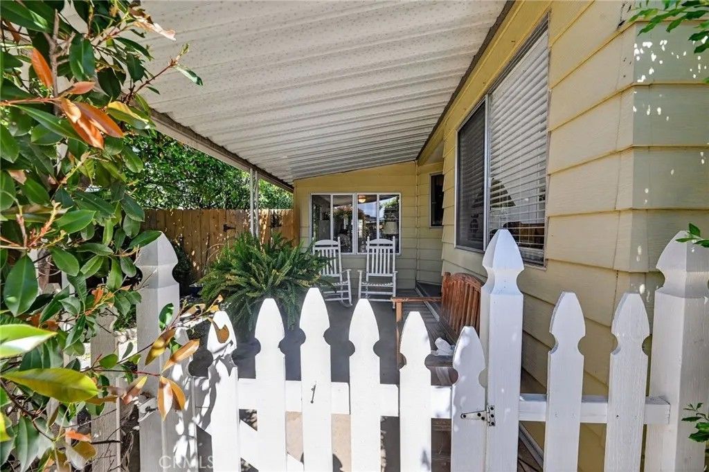 Photo of 43778 Hartley Ave, Hemet, CA 92544 (MLS # SW26056903)