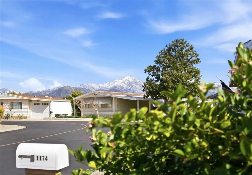 Photo of 1174 Benbow Pl, Redlands, CA 92374 (MLS # IG26039095)