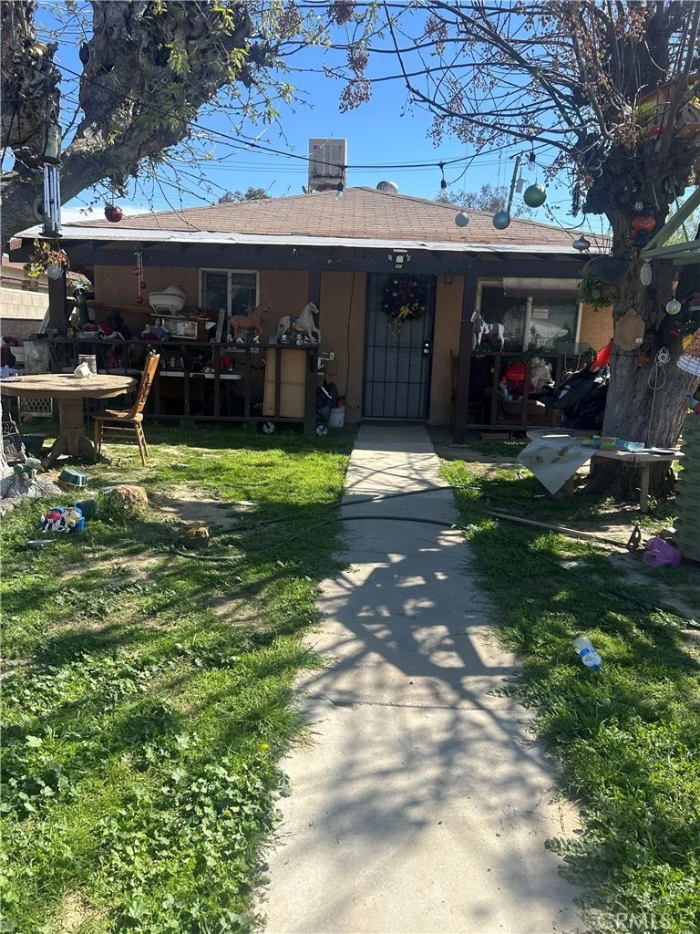 335 Clifton