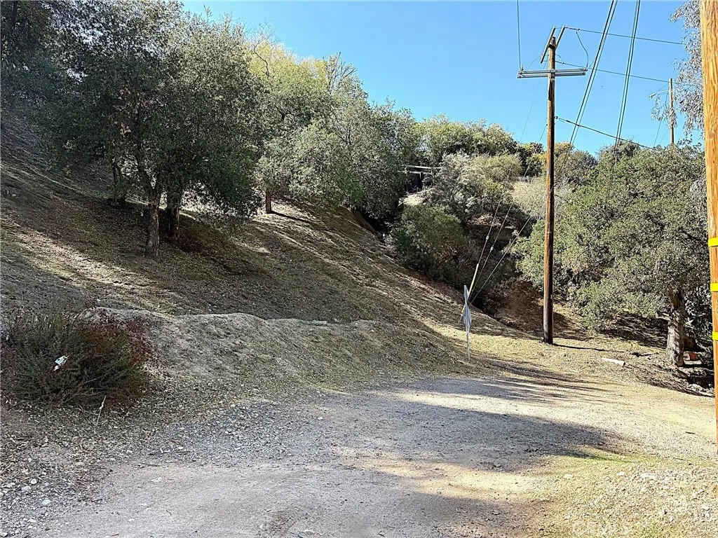 0 High Cliff Trail