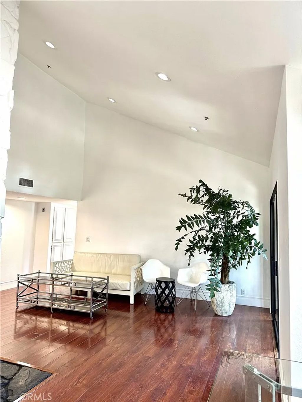 Photo of 1000 E California Boulevard #307, Pasadena, CA 91106 (MLS # GD26075655)