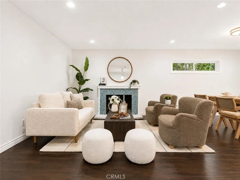 15542 Rolling Ridge