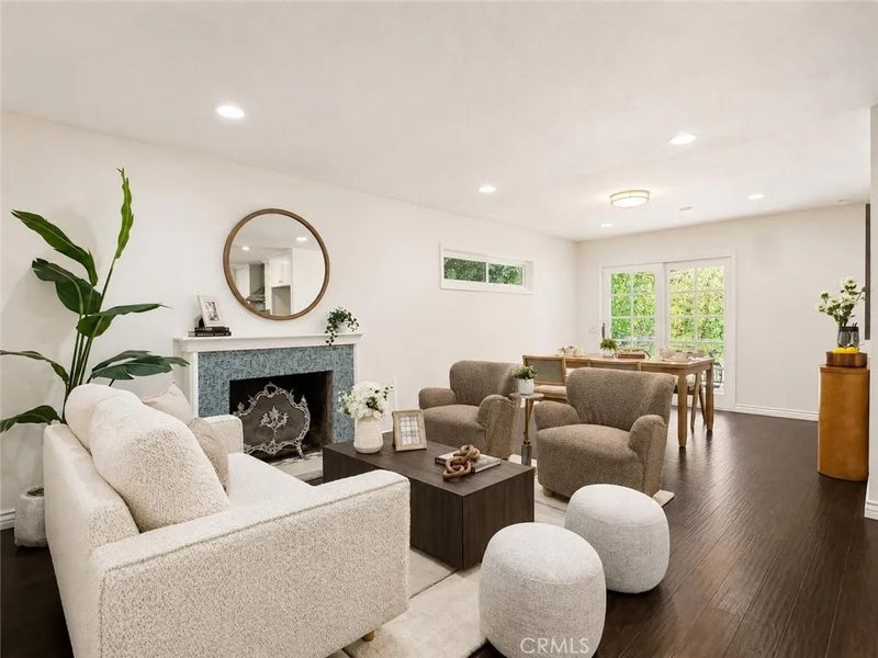 15542 Rolling Ridge