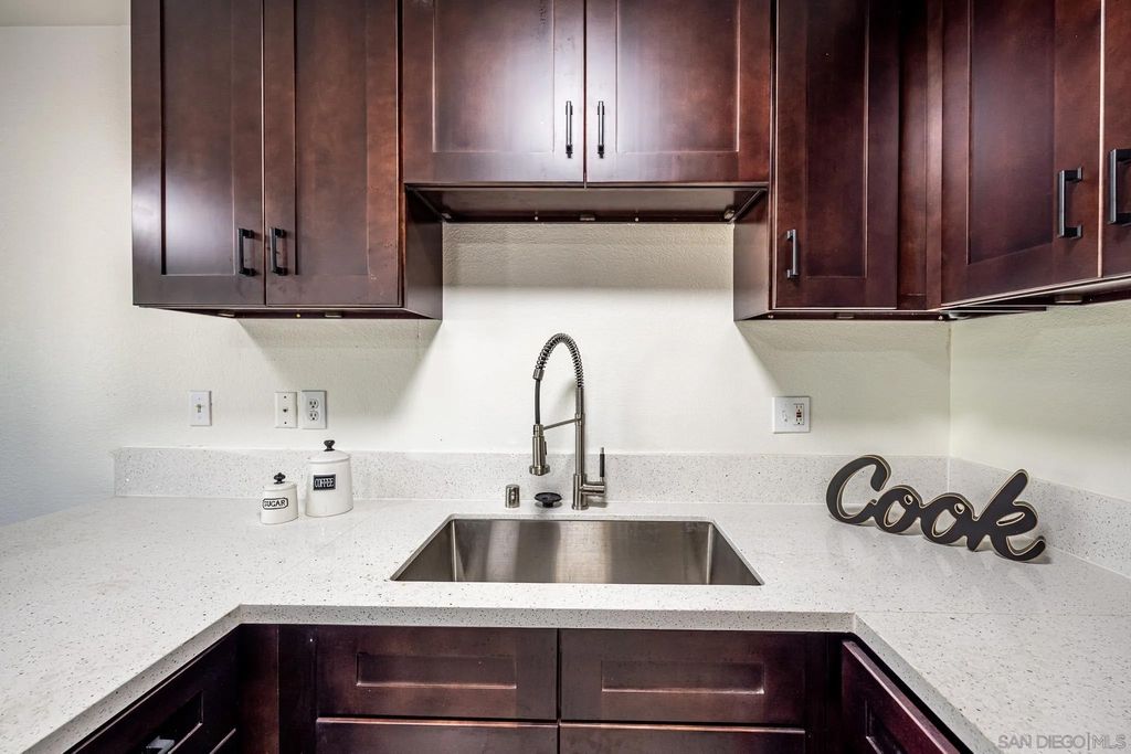 Photo of 217 Westlake Dr #6, San Marcos, CA 92069 (MLS # 250035428)