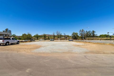 8069 Mission George 1 Santee CA 92071