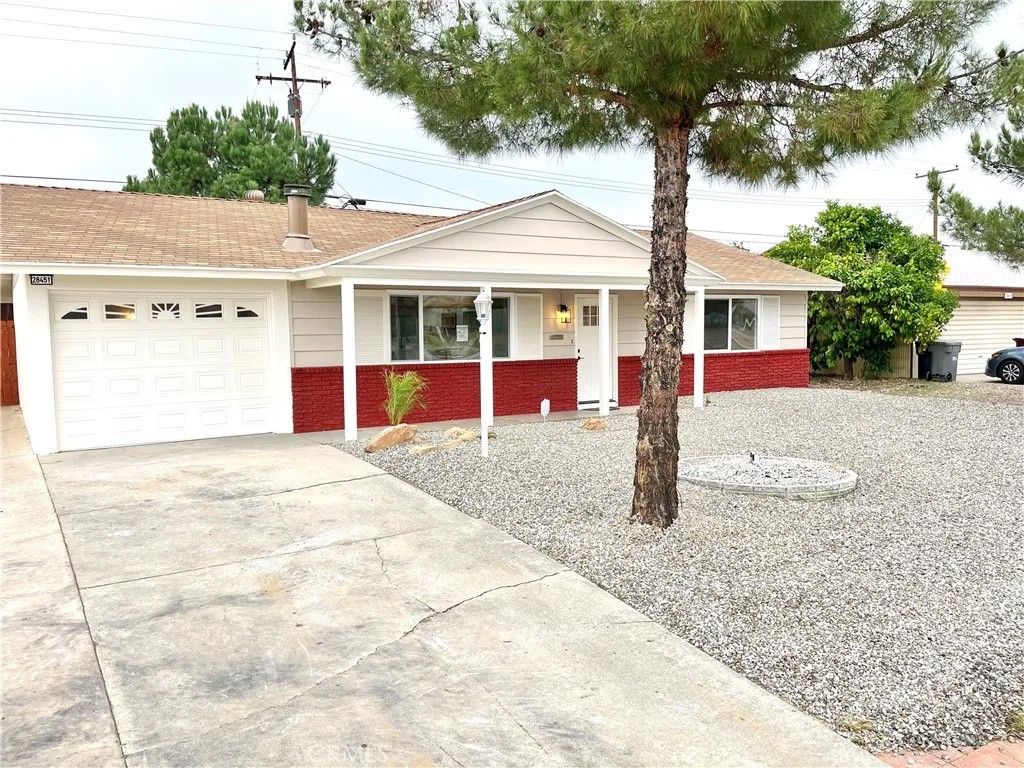 Photo of 28451 Murrieta Rd, Menifee, CA 92586 (MLS # IV25280579)