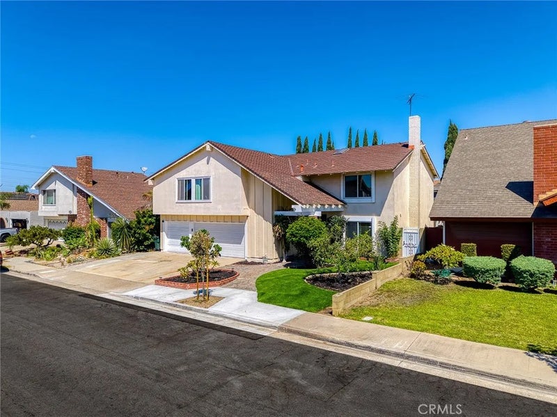 6053 Lawrence