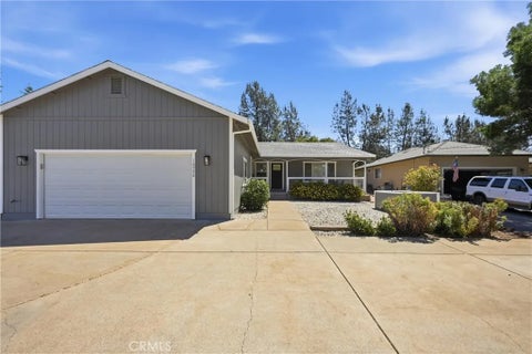 Photo of 16906 Greenridge RD, Hidden Valley Lake, CA 95467 (MLS # LC26104671)