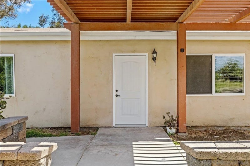 5461 Rainbow Creek