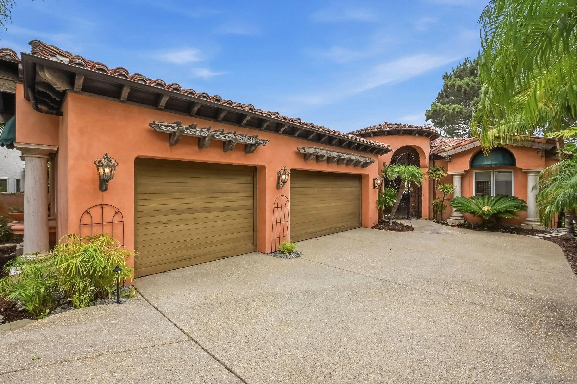 741 Rosecrans