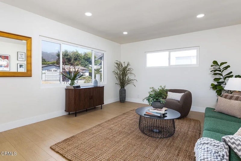 2211 Casitas Avenue