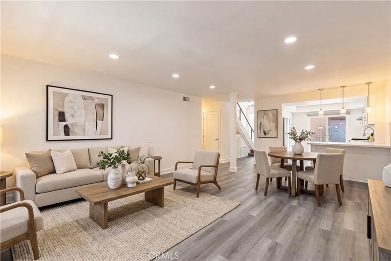 10803 Los Jardines East