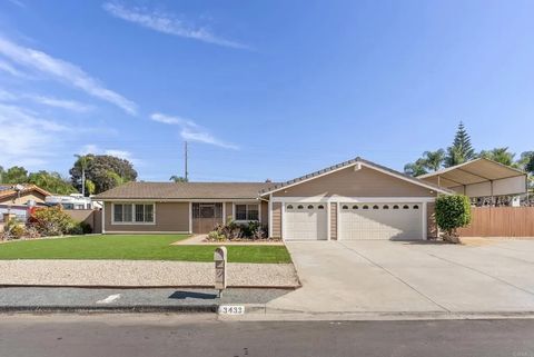 Photo of 3433 Kennelworth Lane, Bonita, CA 91902 (MLS # PTP2508299)