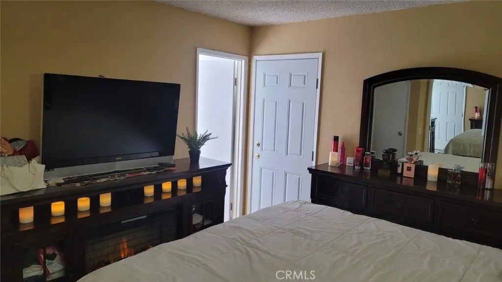 Photo of 3108 E Avenue R4, Palmdale, CA 93550 (MLS # SR26023774)