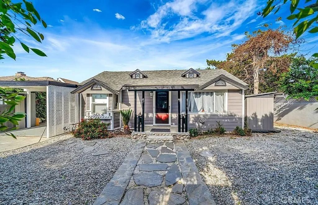 Photo of 14143 Hatteras Street, Sherman Oaks, CA 91401 (MLS # OC26005893)