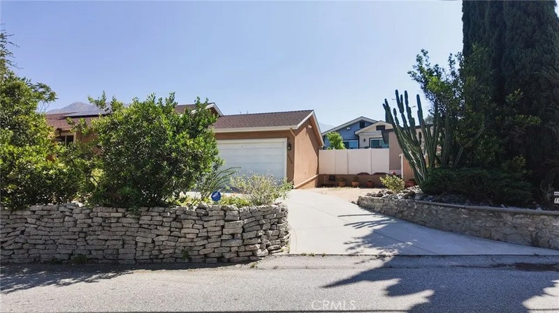 10424 Tujunga Canyon