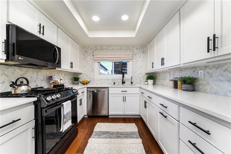 950 Main 202