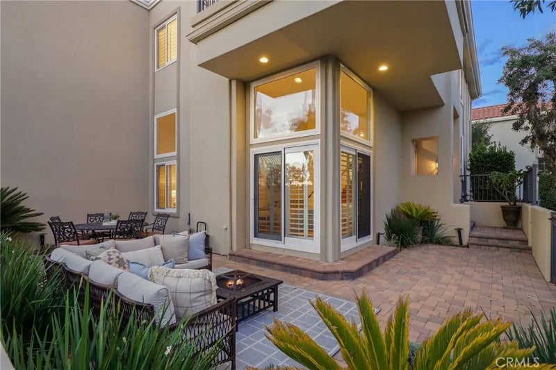 6011 Shadowbrook