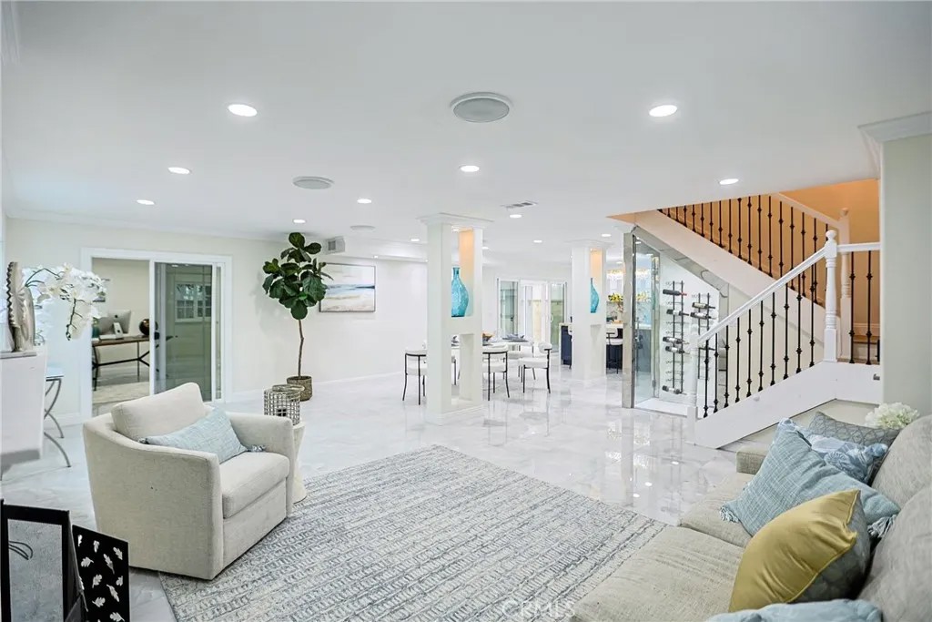 17230 San Lorenzo Circle