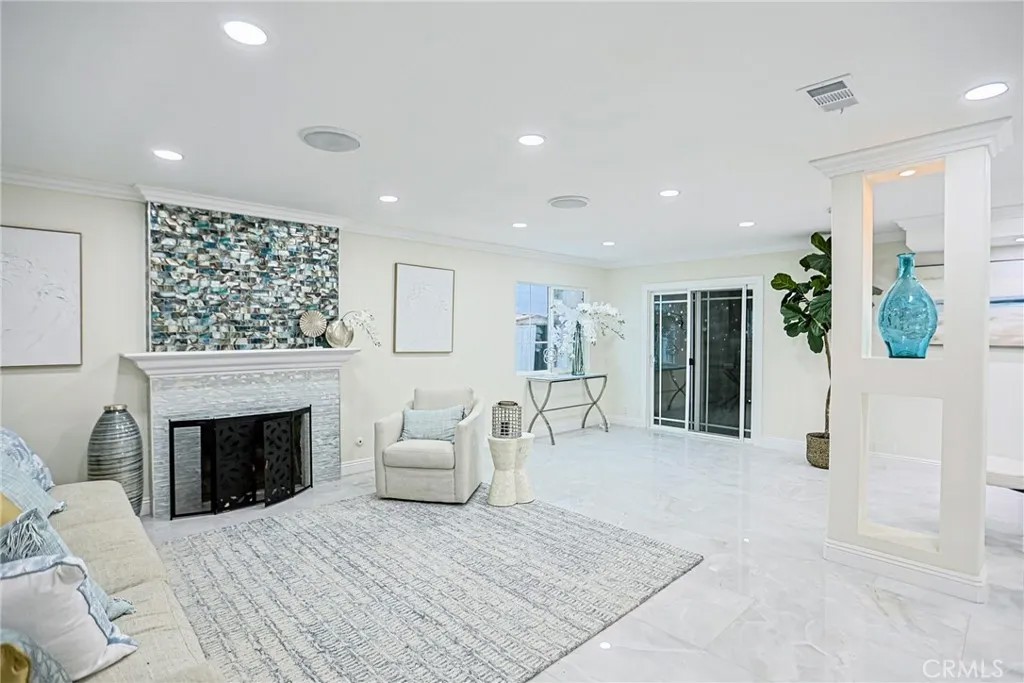 17230 San Lorenzo Circle
