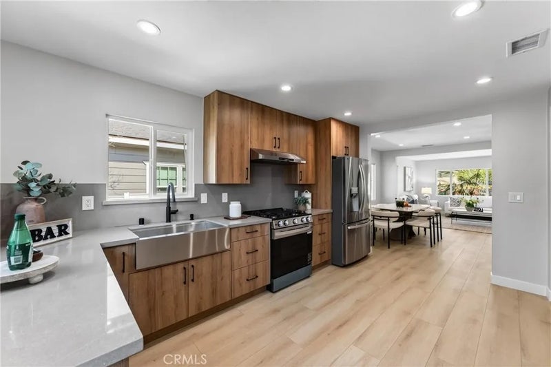 612 E Colorado Boulevard