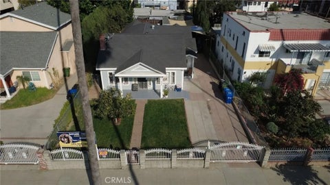 Photo of 210 N Berendo Street, Los Angeles, CA 90004 (MLS # OC26224521)