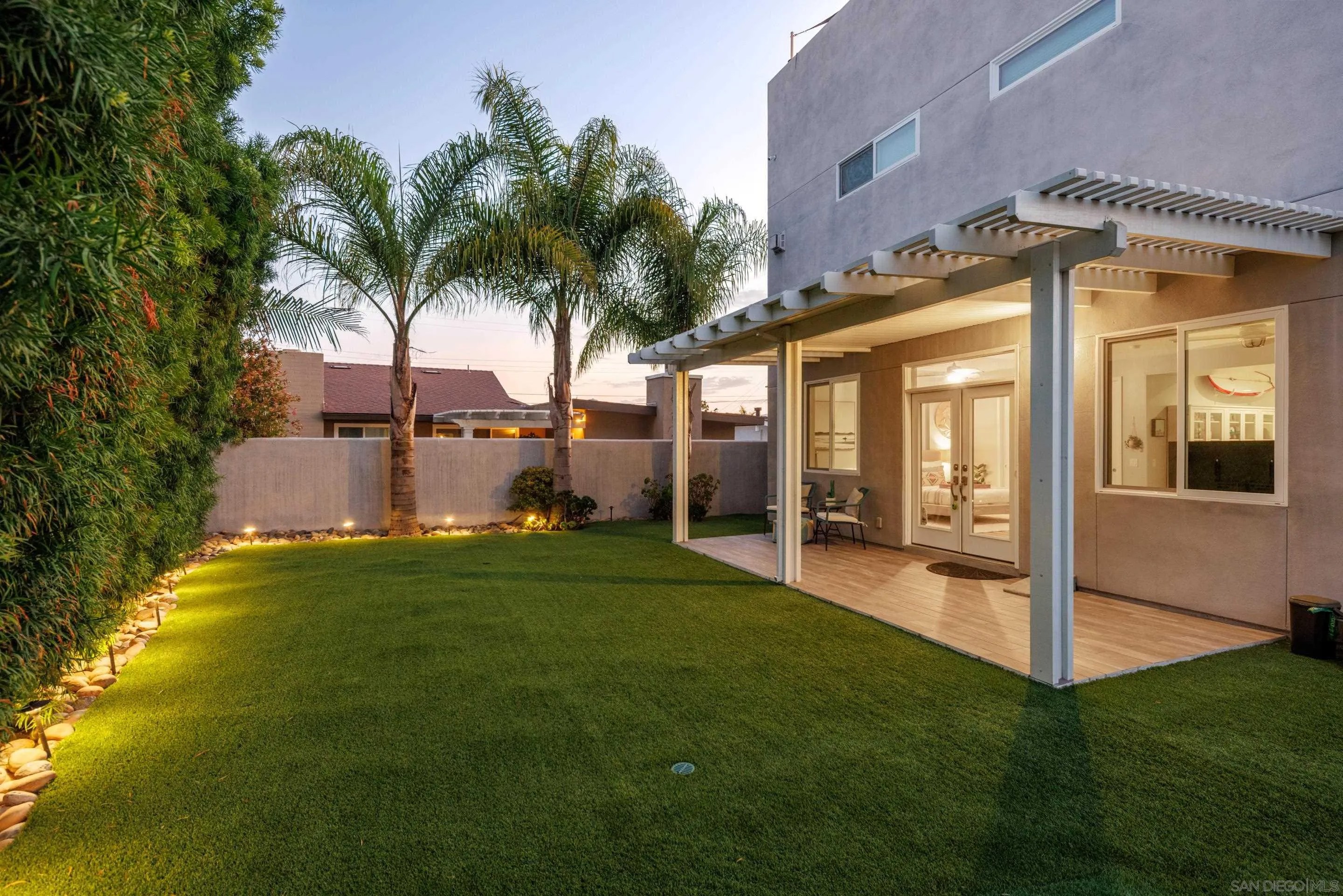 2743 Mesa Dr
