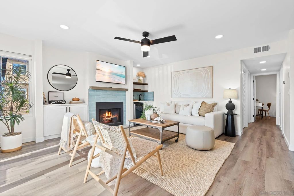 Photo of 1324 S Pacific #3, Oceanside, CA 92054 (MLS # 250043545)