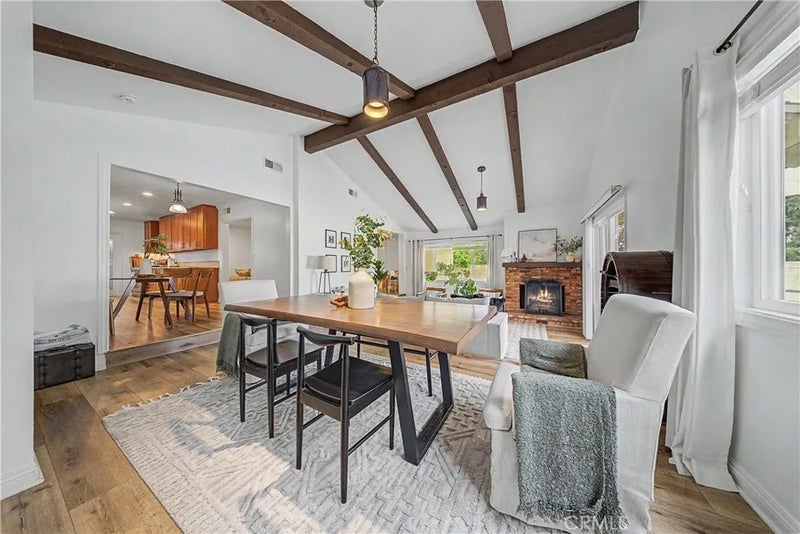 16249 Chatsworth