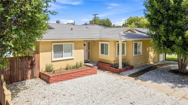 16249 Chatsworth