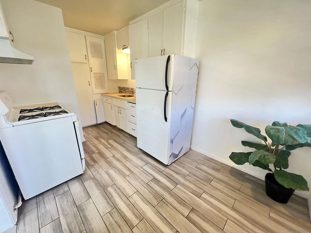 Photo of 4064 Oakcrest Dr, San Diego, CA 92105 (MLS # 260007261)