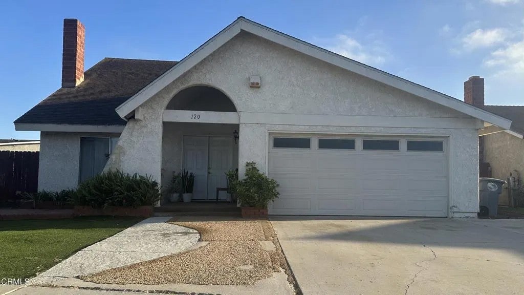 Photo of 120 Clark Court, Oxnard, CA 93033 (MLS # V1-39070)