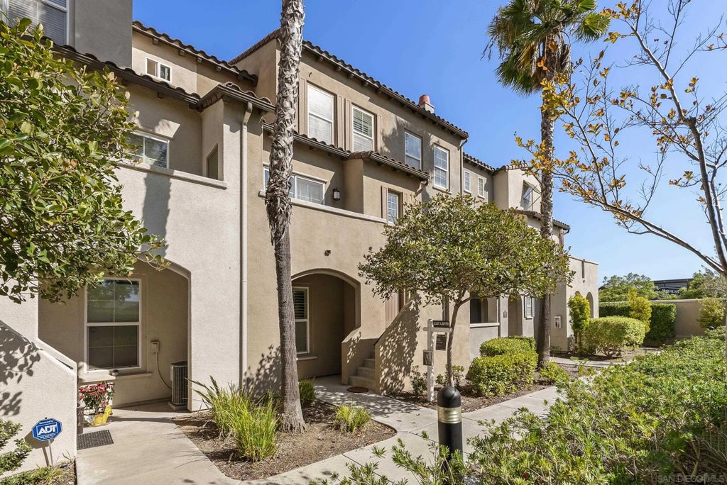 Photo of 10505 Zenor Ln #21, San Diego, CA 92127 (MLS # 260022138)