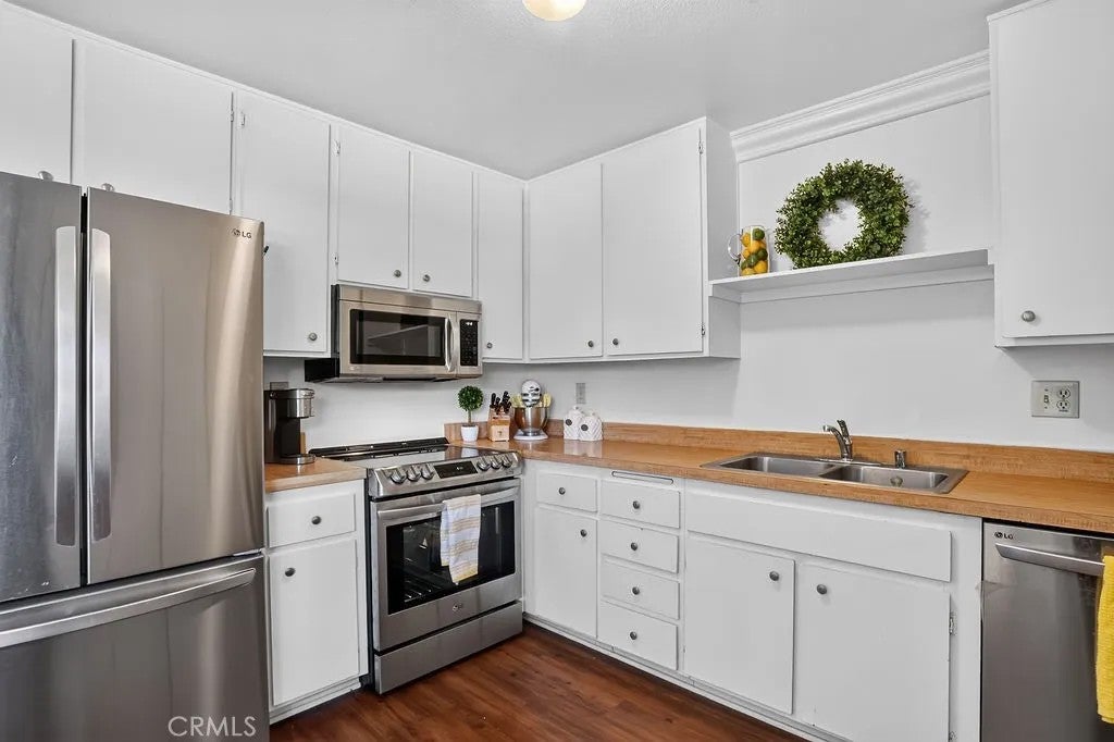 8512 Belmont 31