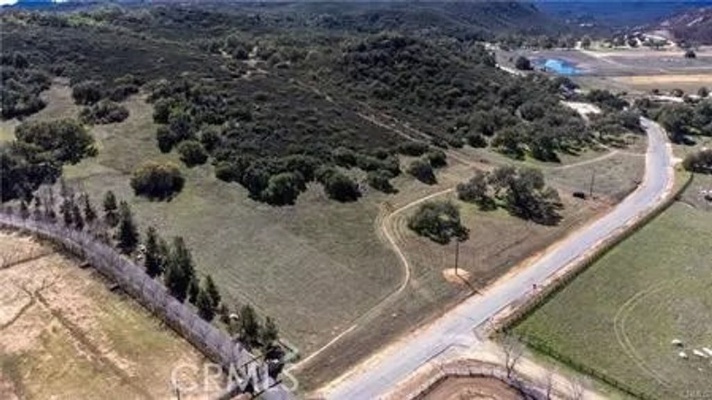 Photo of 1234 Tenaja Road, Murrieta, CA 92562 (MLS # SW25001649)