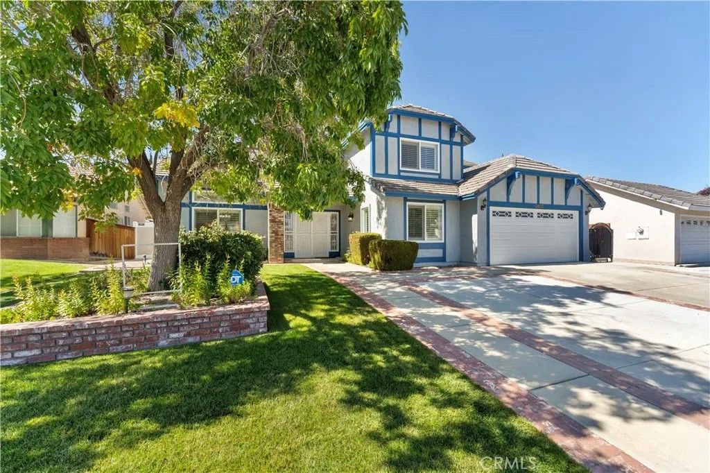 Photo of 12832 King Canyon, Victorville, CA 92392 (MLS # IV25238053)