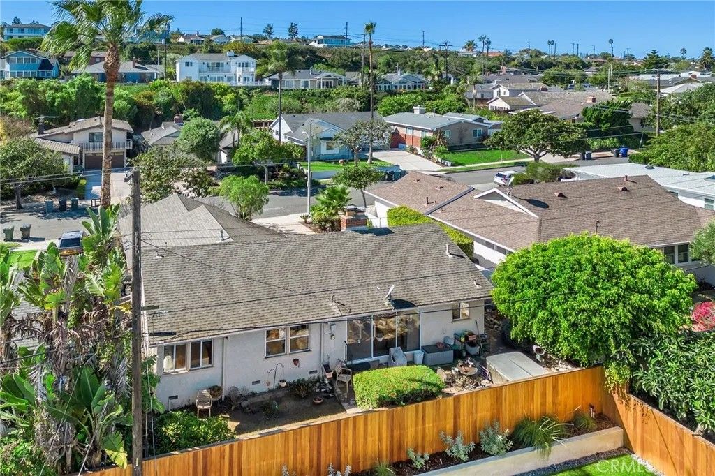 Photo of 5109 Paseo Del Pavon, Torrance, CA 90505 (MLS # SB25241441)