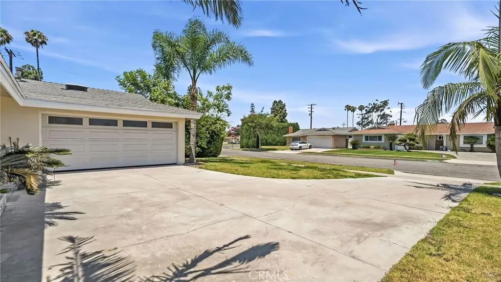 6022 Santa Barbara