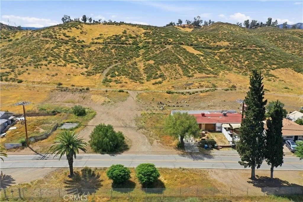 Photo of 0 Strickland, Lake Elsinore, CA 92530 (MLS # SW26070784)