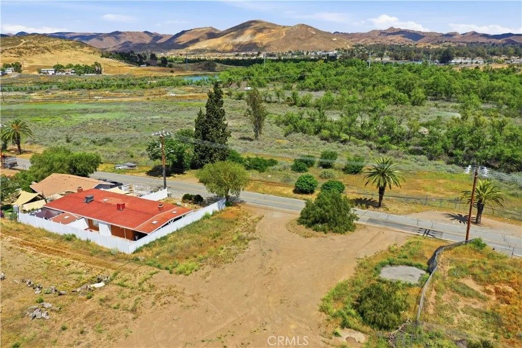 Photo of 0 Strickland, Lake Elsinore, CA 92530 (MLS # SW26070784)