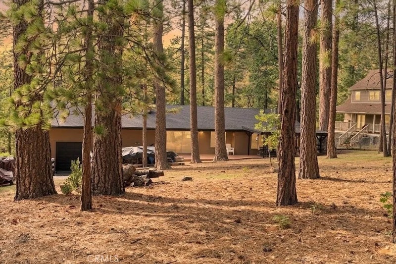 25220 Rim Rock