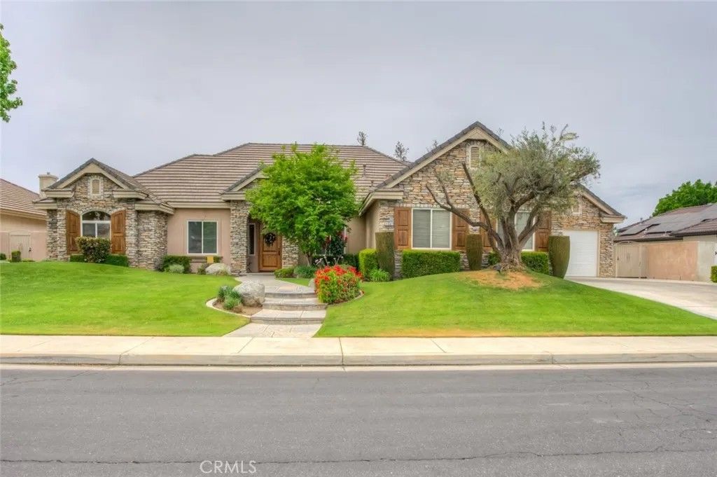 Photo of 1507 Cromerton Pl, Bakersfield, CA 93311 (MLS # NS26070766)