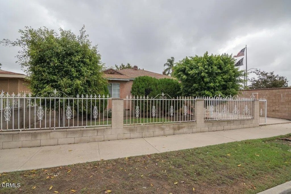 10942 Cedar Street