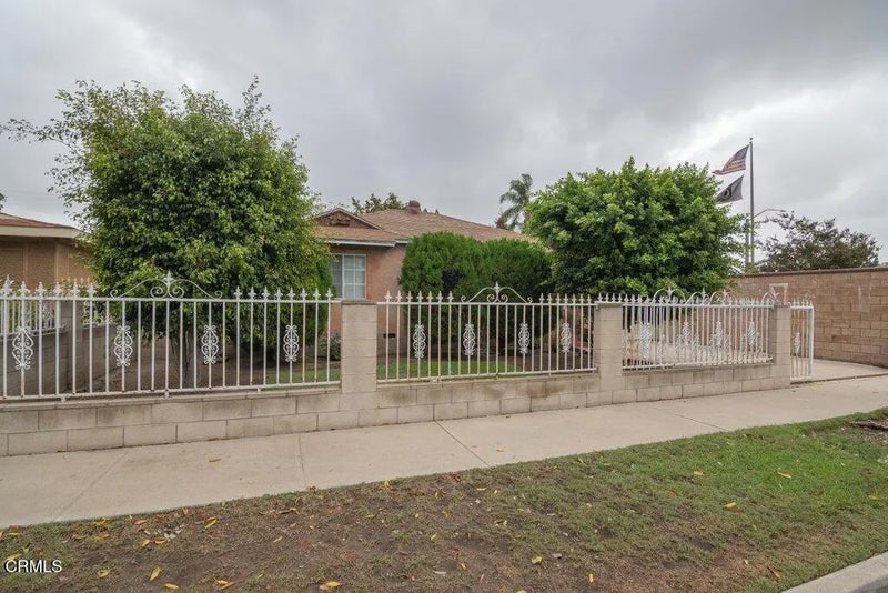 10942 Cedar Street