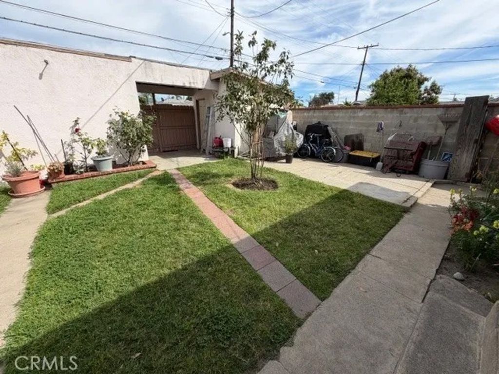 Photo of 932 N Harbor, Anaheim, CA 92805 (MLS # OC26072699)