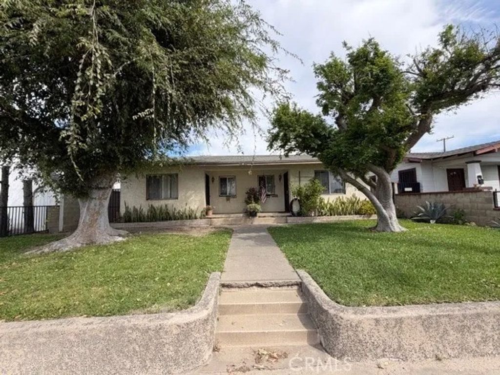 Photo of 932 N Harbor, Anaheim, CA 92805 (MLS # OC26072699)