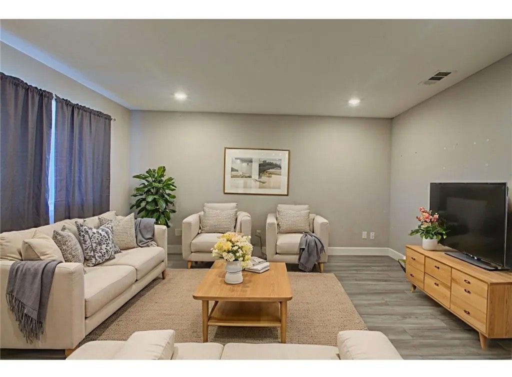 Photo of 8822 Globe Avenue, Dos Palos, CA 93620 (MLS # MC26009550)