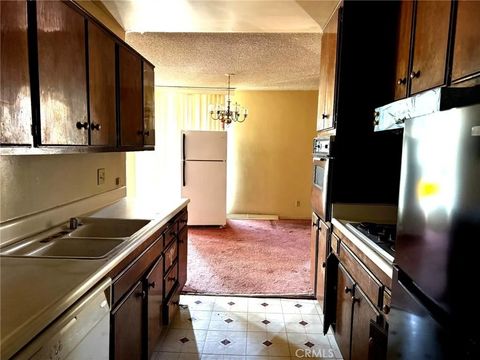 Tiny photo for 360 S Kenmore Ave #302, Los Angeles, CA 90020 (MLS # PW25244979)