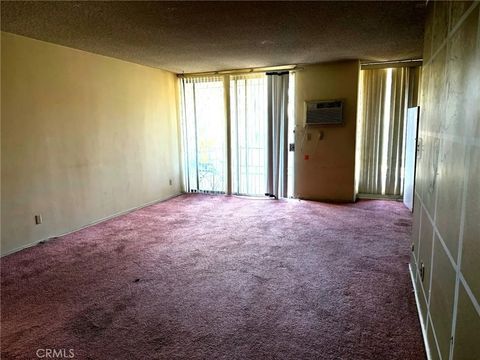 Tiny photo for 360 S Kenmore Ave #302, Los Angeles, CA 90020 (MLS # PW25244979)