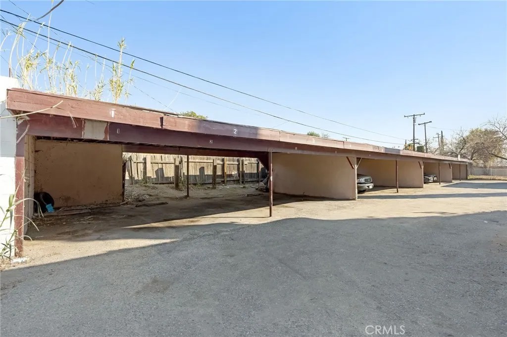 1721 N Fairfax Drive
